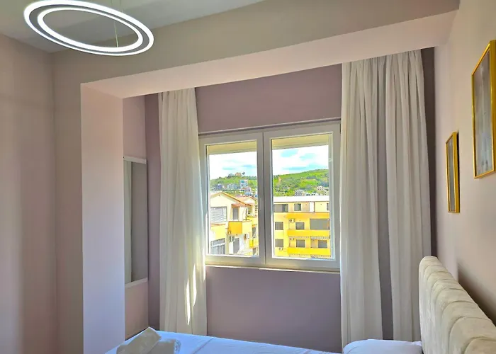 Happy Apartment *