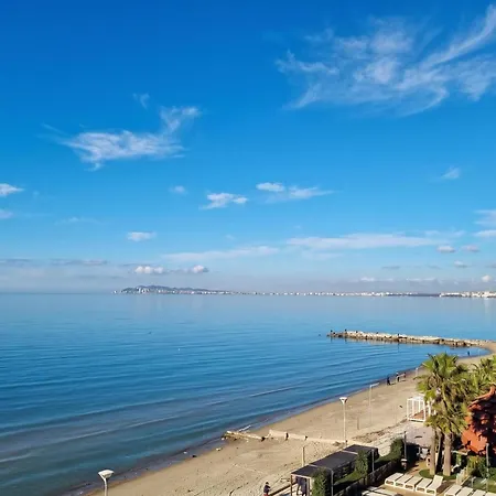 Happy * Durrës